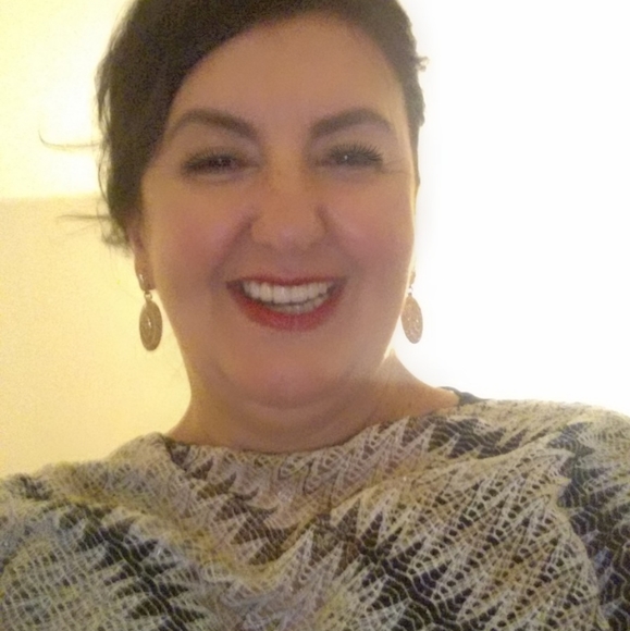 Meet your Posher, Sibel - Picture 2 of 2